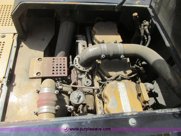 image for item A8688 2004 Caterpillar 345B L excavator