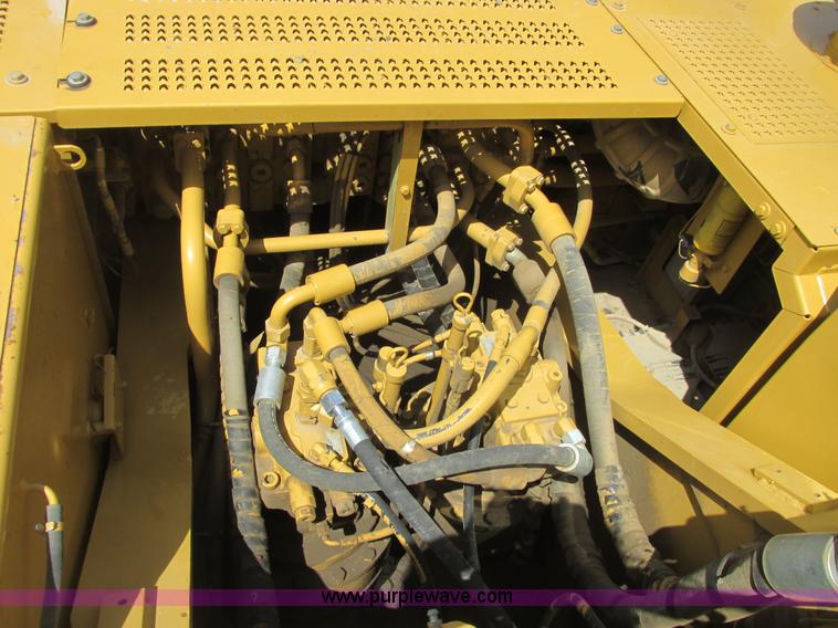 image for item A8688 2004 Caterpillar 345B L excavator