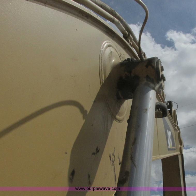 image for item A8688 2004 Caterpillar 345B L excavator