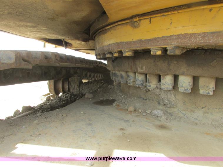 image for item A8688 2004 Caterpillar 345B L excavator