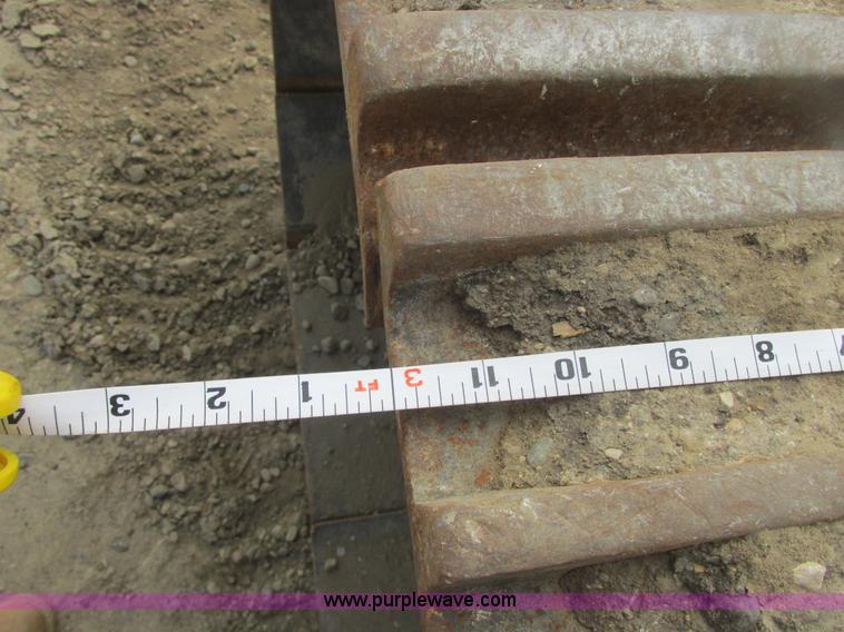 image for item A8688 2004 Caterpillar 345B L excavator