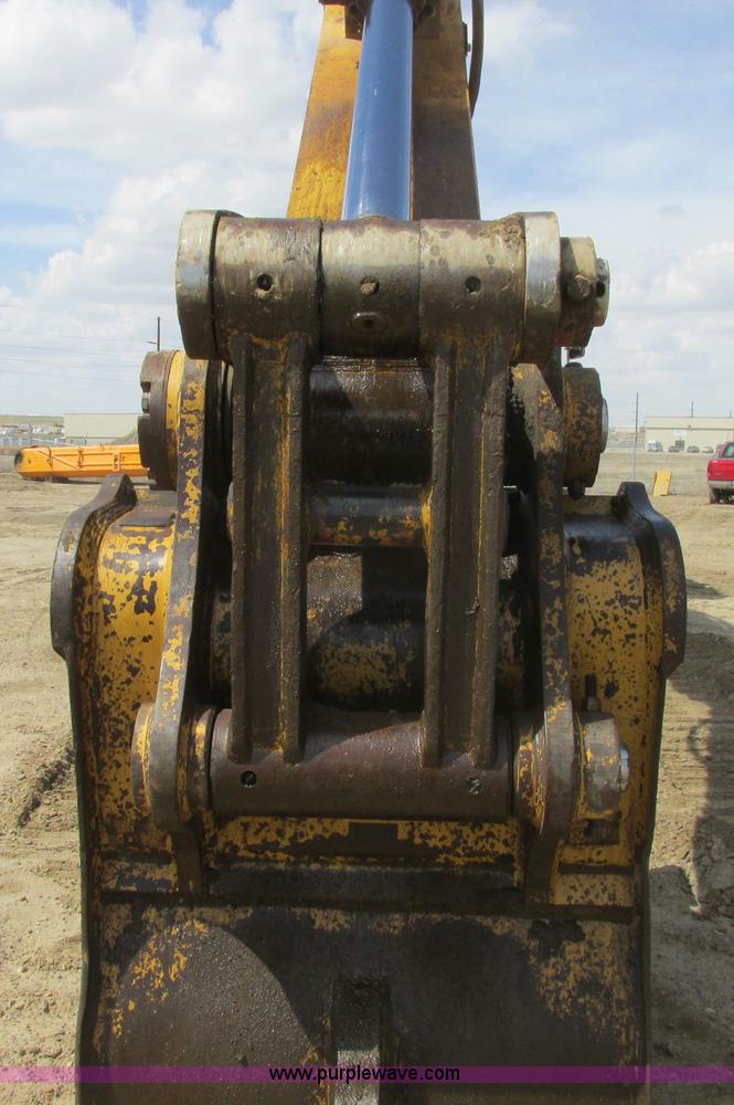 image for item A8688 2004 Caterpillar 345B L excavator