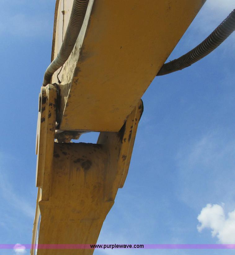 image for item A8688 2004 Caterpillar 345B L excavator