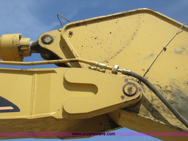 image for item A8688 2004 Caterpillar 345B L excavator