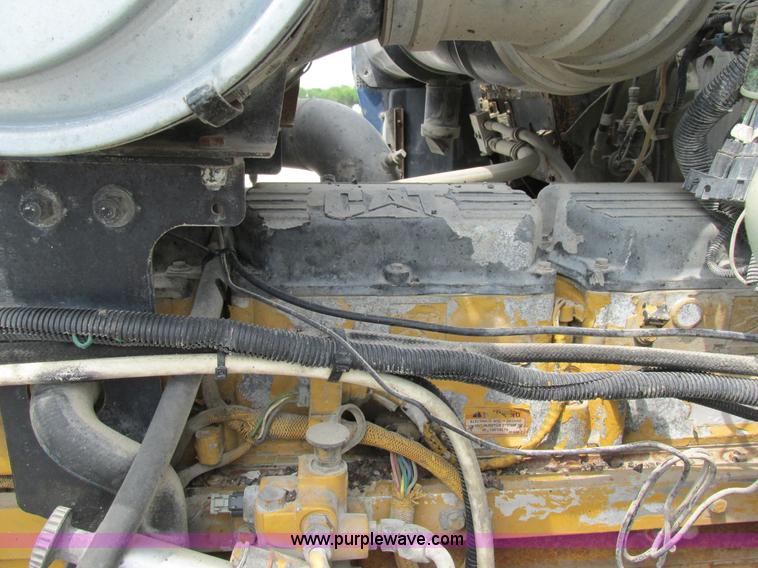 image for item AN9051 1999 Kenworth T800 dump truck