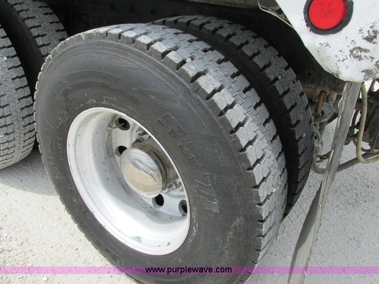 image for item AN9051 1999 Kenworth T800 dump truck