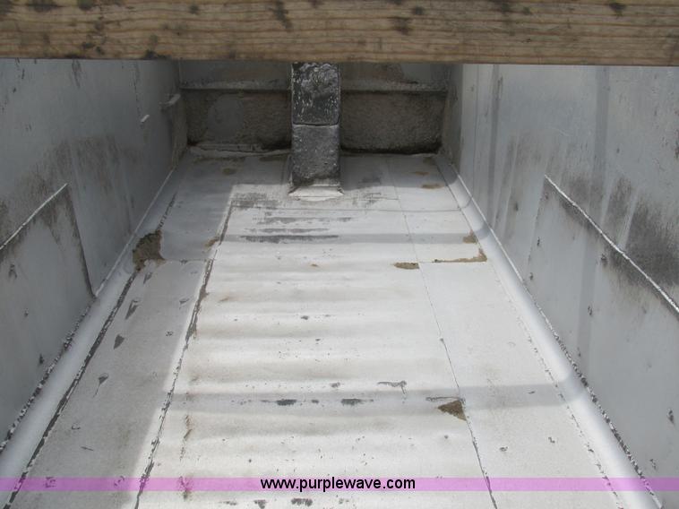 image for item AN9051 1999 Kenworth T800 dump truck