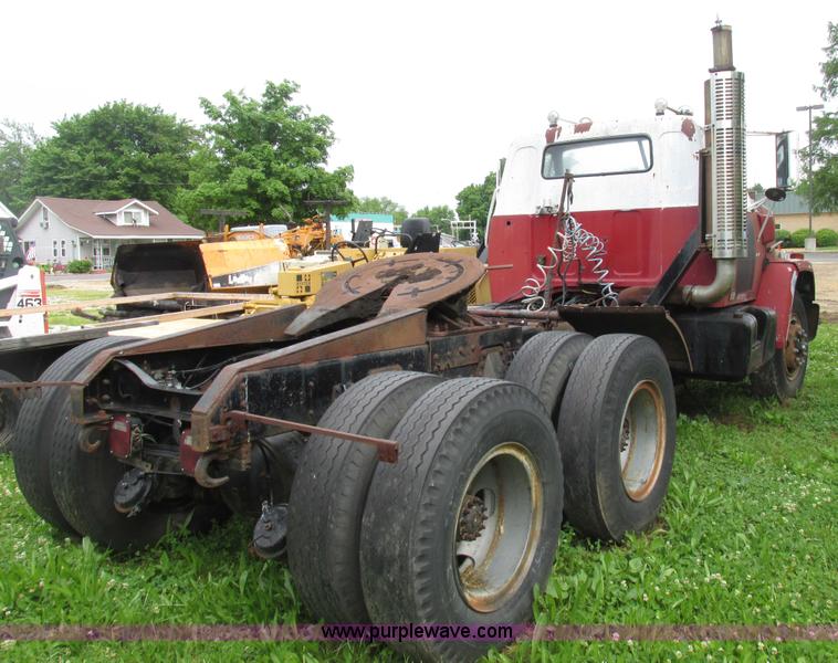 image for item AN9056 1981 GMC Brigadier semi truck