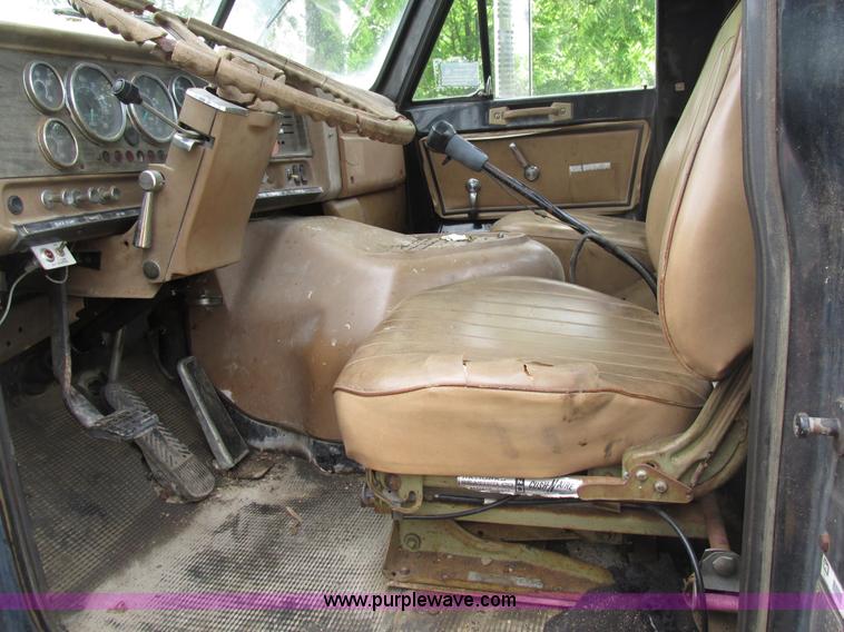 image for item AN9056 1981 GMC Brigadier semi truck