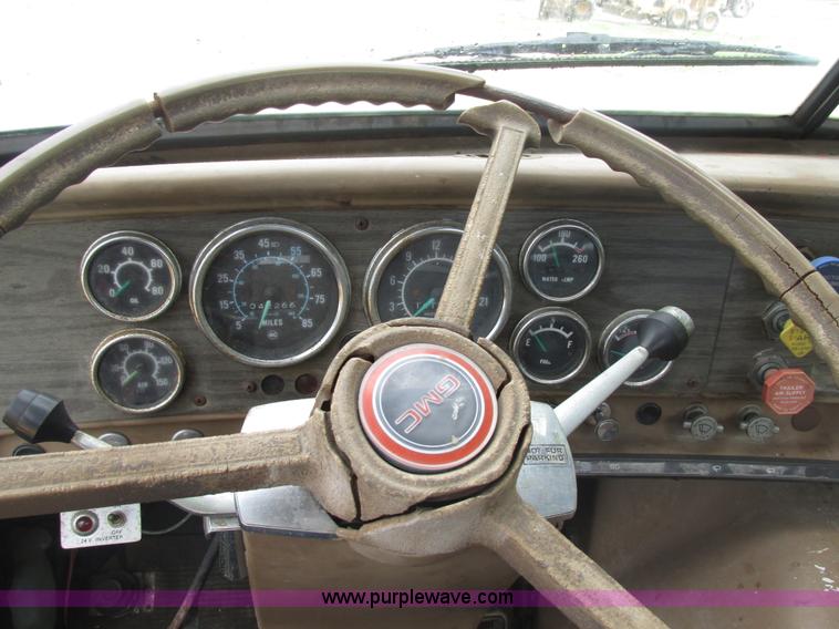 image for item AN9056 1981 GMC Brigadier semi truck