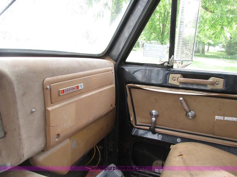 image for item AN9056 1981 GMC Brigadier semi truck