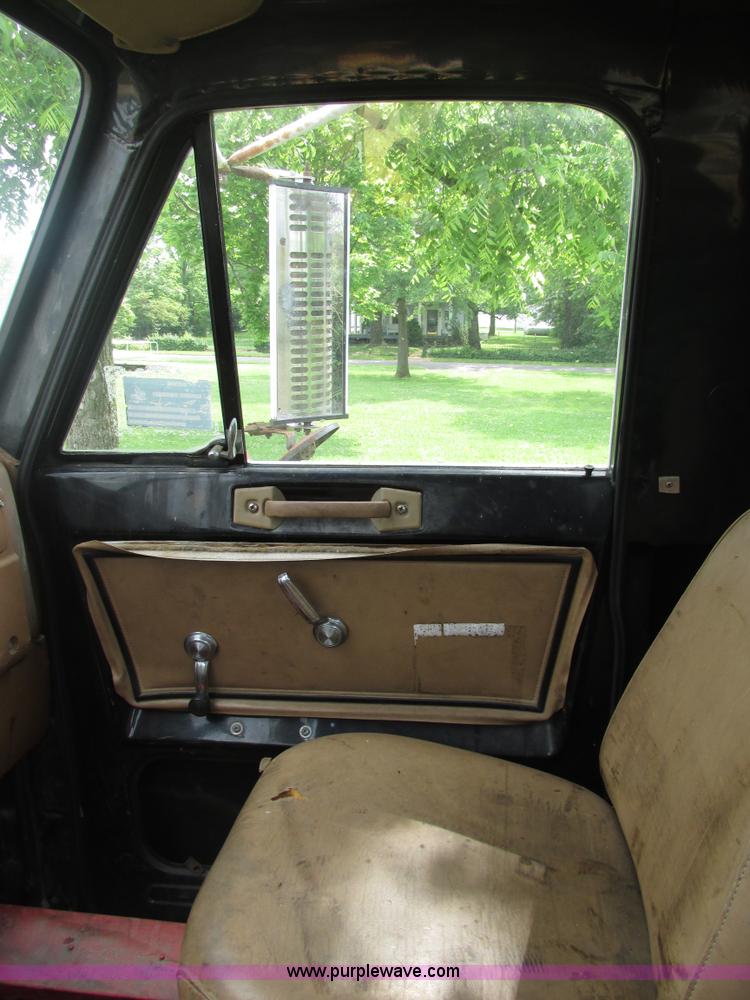 image for item AN9056 1981 GMC Brigadier semi truck