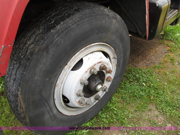 image for item AN9056 1981 GMC Brigadier semi truck