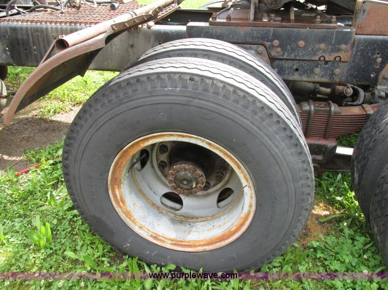 image for item AN9056 1981 GMC Brigadier semi truck