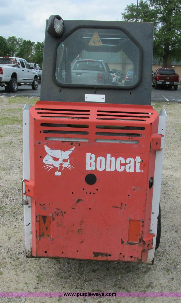 image for item AN9057 2004 Bobcat 463 skid steer