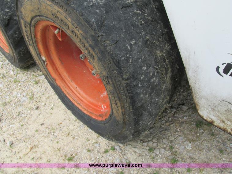 image for item AN9057 2004 Bobcat 463 skid steer