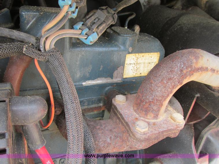 image for item AN9057 2004 Bobcat 463 skid steer