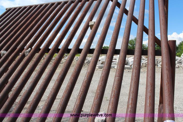 image for item AZ9782 Grizzly screen