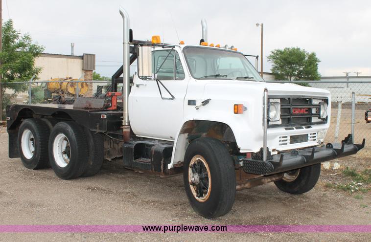 image for item C3871 1980 GMC roll back truck
