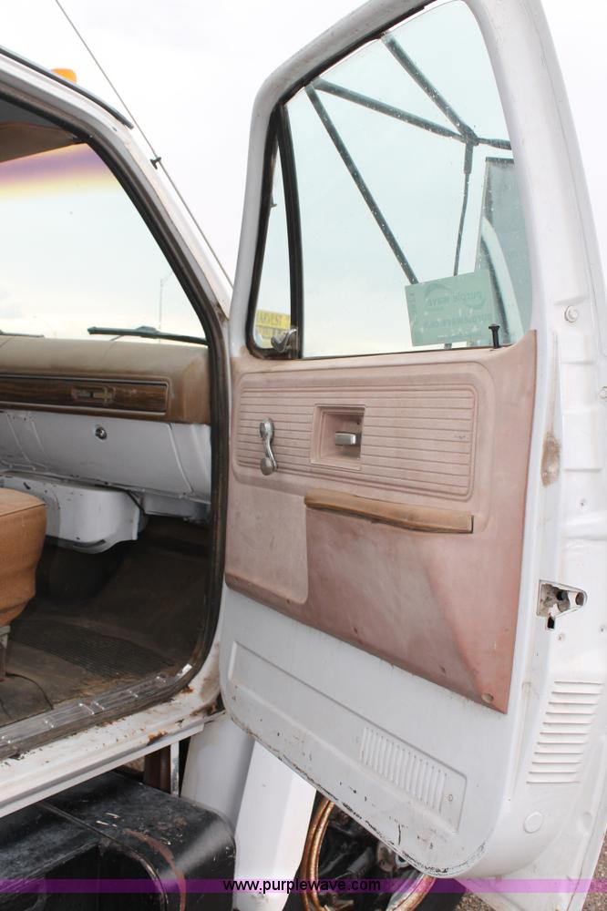 image for item C3871 1980 GMC roll back truck