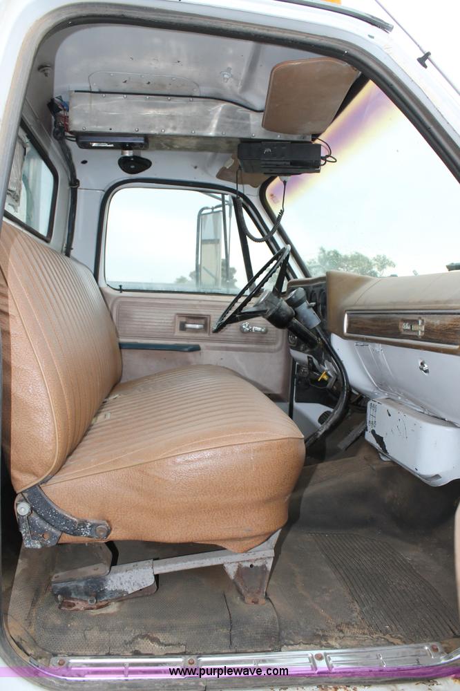 image for item C3871 1980 GMC roll back truck