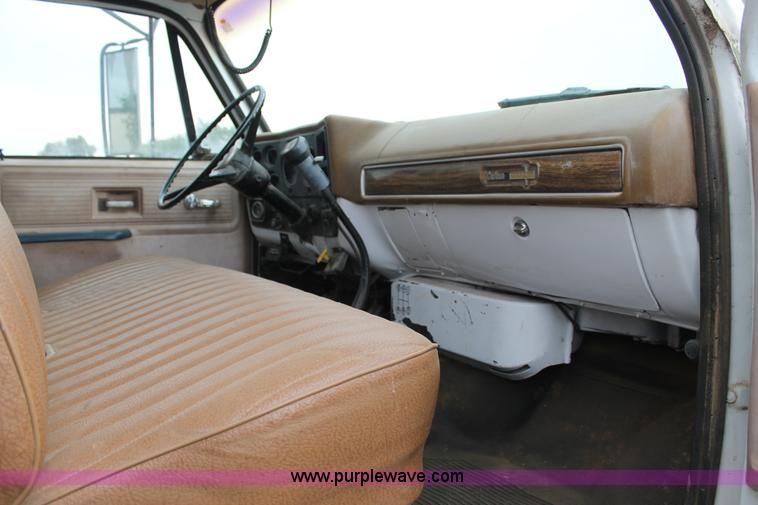 image for item C3871 1980 GMC roll back truck