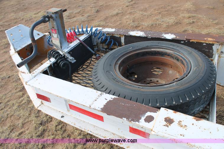 image for item C3872 1988 shop built tank trailer