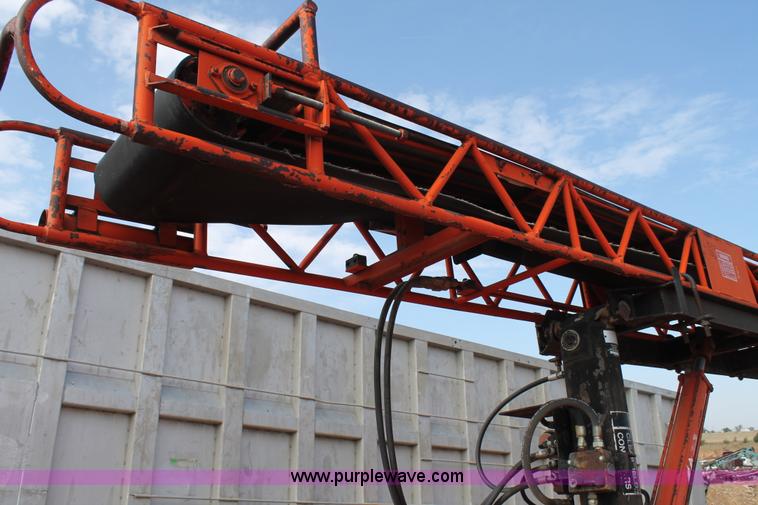 image for item C3873 1972 Mack conveyor lift truck