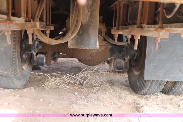 image for item C3873 1972 Mack conveyor lift truck