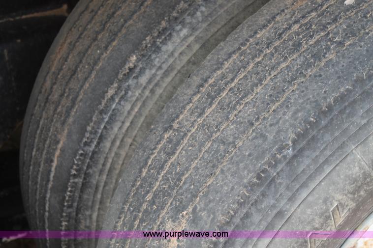 image for item C3873 1972 Mack conveyor lift truck