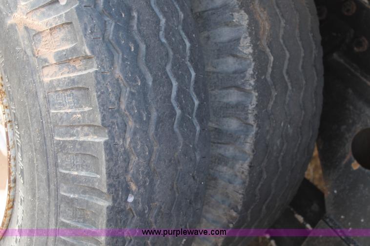 image for item C3873 1972 Mack conveyor lift truck