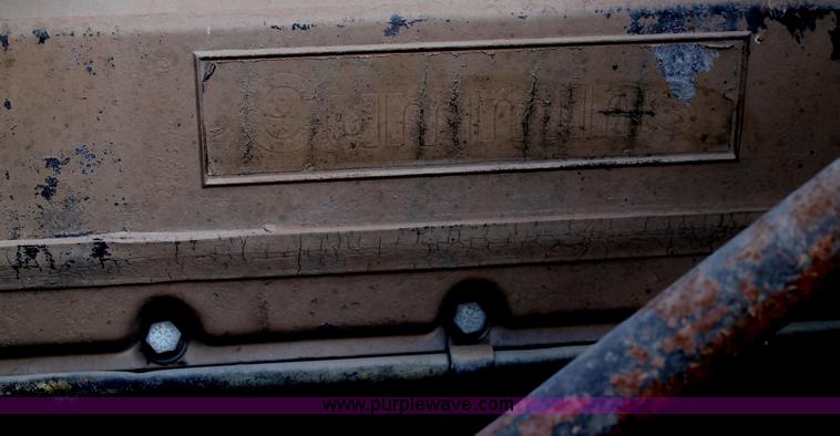 image for item C3873 1972 Mack conveyor lift truck