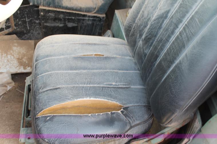 image for item C3873 1972 Mack conveyor lift truck