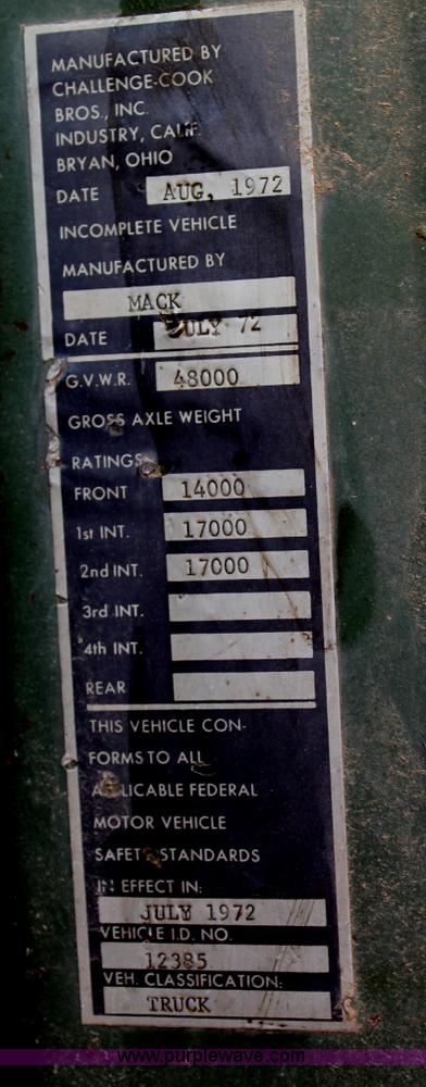 image for item C3873 1972 Mack conveyor lift truck