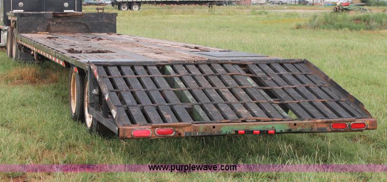 image for item C3883 1984 Landoll drop deck trailer