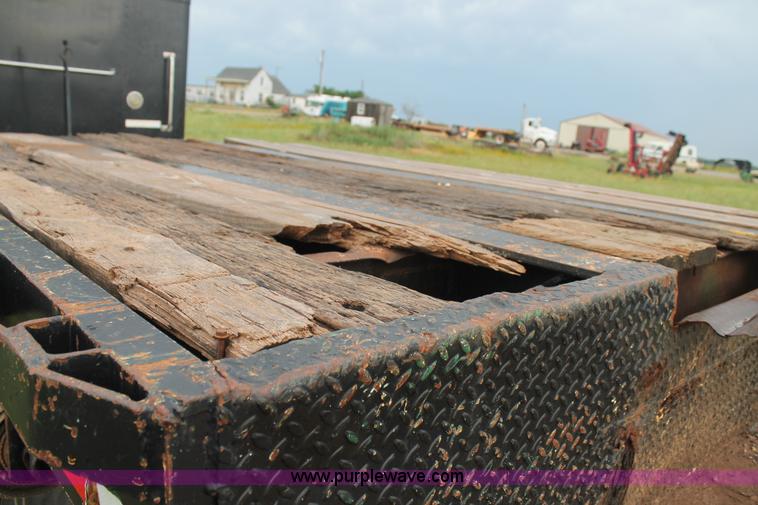 image for item C3883 1984 Landoll drop deck trailer