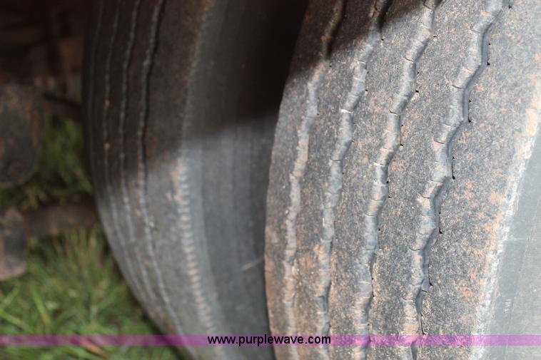 image for item C3883 1984 Landoll drop deck trailer