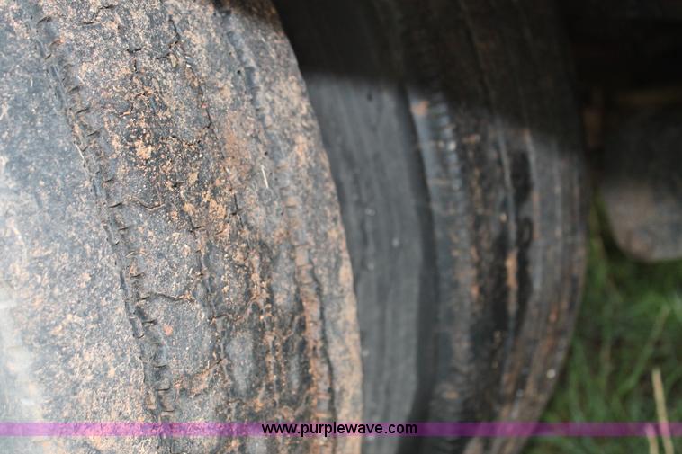 image for item C3883 1984 Landoll drop deck trailer