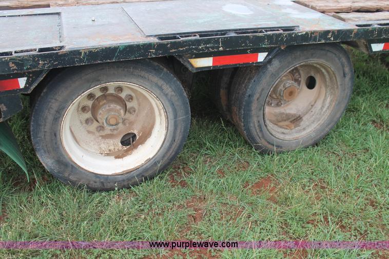 image for item C3883 1984 Landoll drop deck trailer