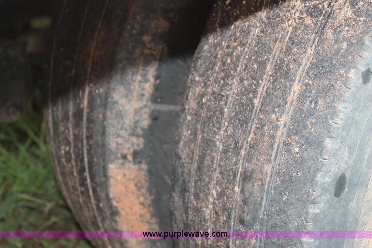 image for item C3883 1984 Landoll drop deck trailer