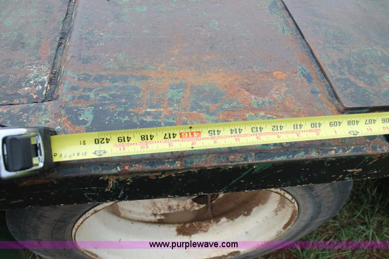 image for item C3883 1984 Landoll drop deck trailer