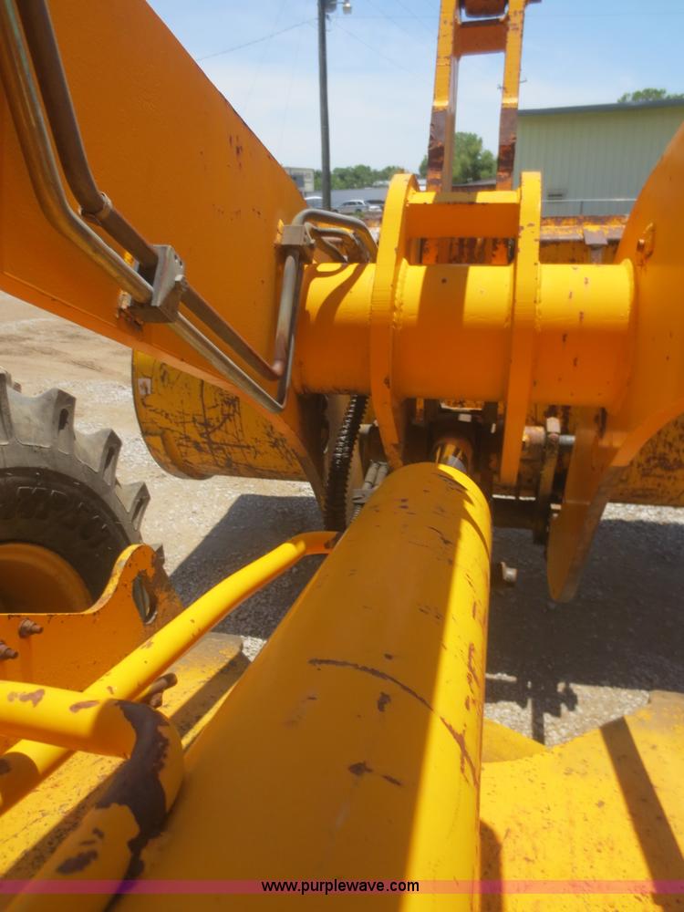 image for item D2070 1995 JCB 409 wheel loader