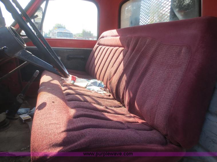 image for item D2075 1968 Chevrolet C40 flatbed truck