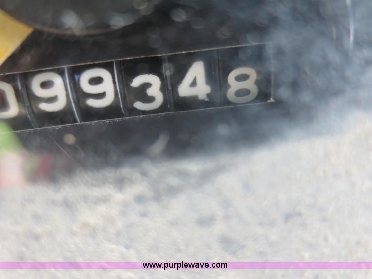 image for item D2076 1971 International Cargostar oil distribution truck