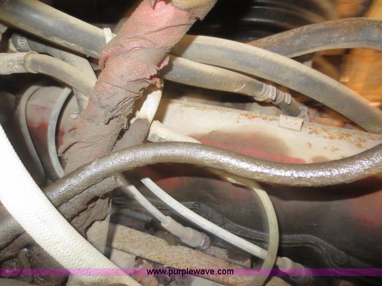 image for item D2076 1971 International Cargostar oil distribution truck