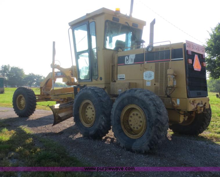 image for item D2077 1997 Caterpillar 120H articulated motor grader