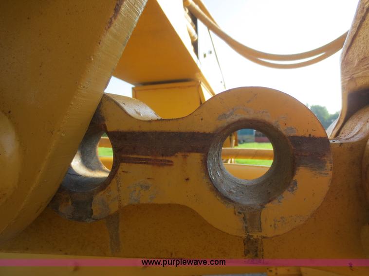 image for item D2077 1997 Caterpillar 120H articulated motor grader