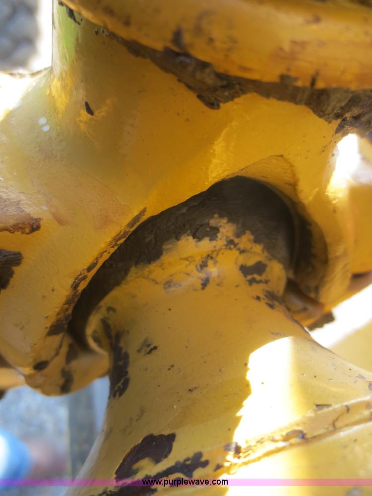 image for item D2077 1997 Caterpillar 120H articulated motor grader