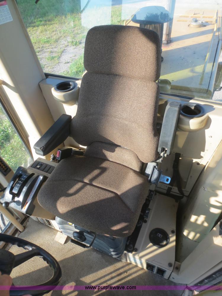 image for item D2077 1997 Caterpillar 120H articulated motor grader