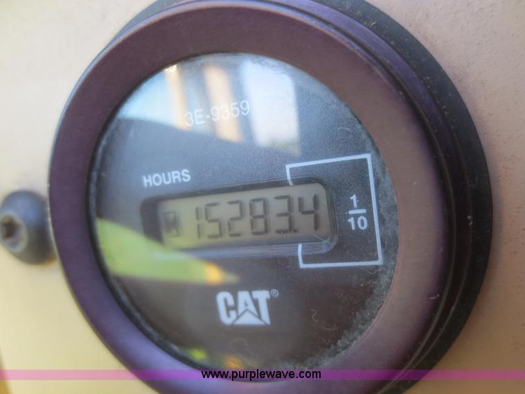 image for item D2077 1997 Caterpillar 120H articulated motor grader